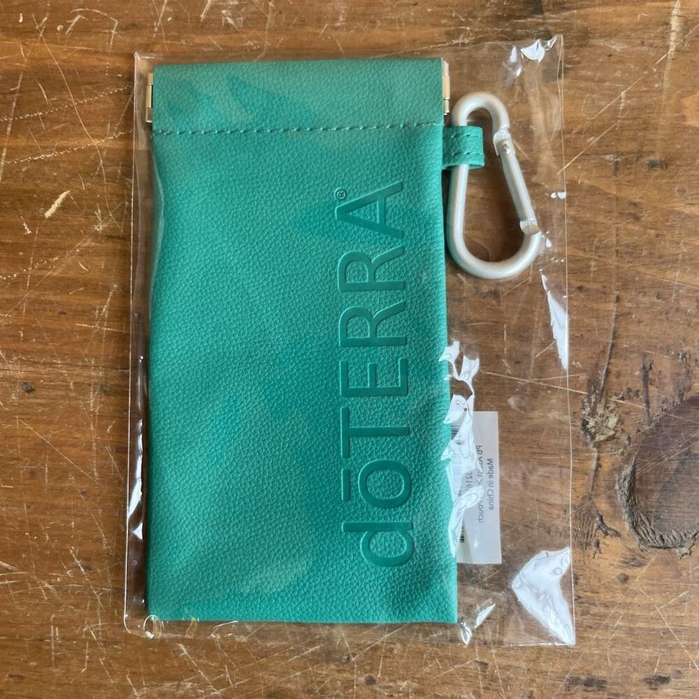 Doterra Teal Faux-Leather Key & Card Pouch with Silver Carabiner
